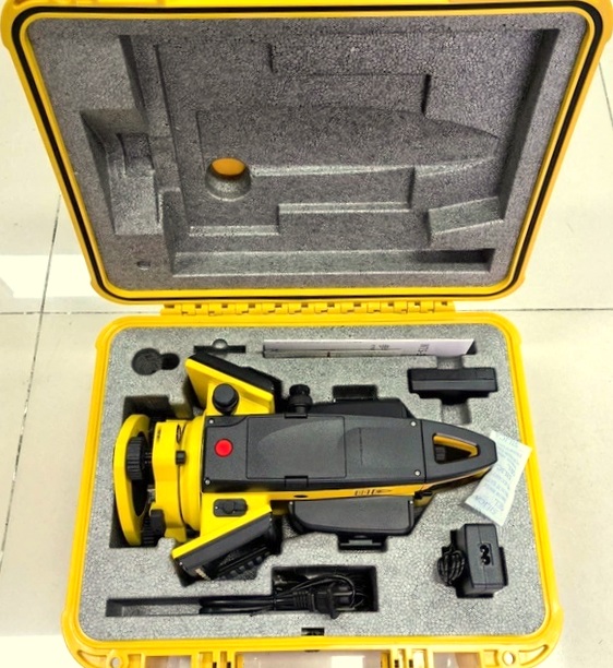 Unused South N40 Series Total Station Kit (1)